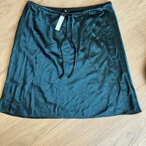 Madewell olive green silt skirt